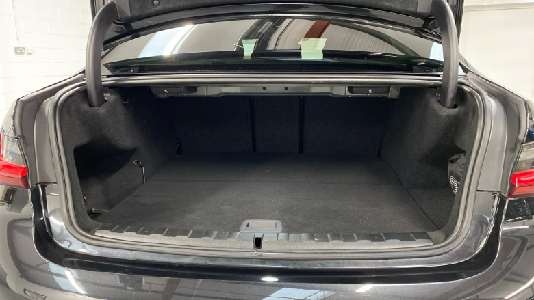 BMW 3 Series 330e M Sport 4dr Step Auto [Pro Pack] Saloon